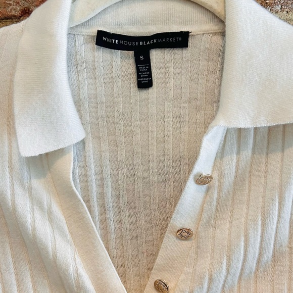 White House Black Market Cream Ribbed V-Neck Top - Picture 3 of 4